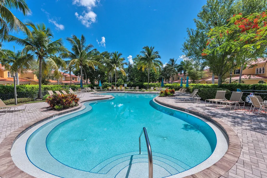 9030 Cascada Way Naples FL 34114