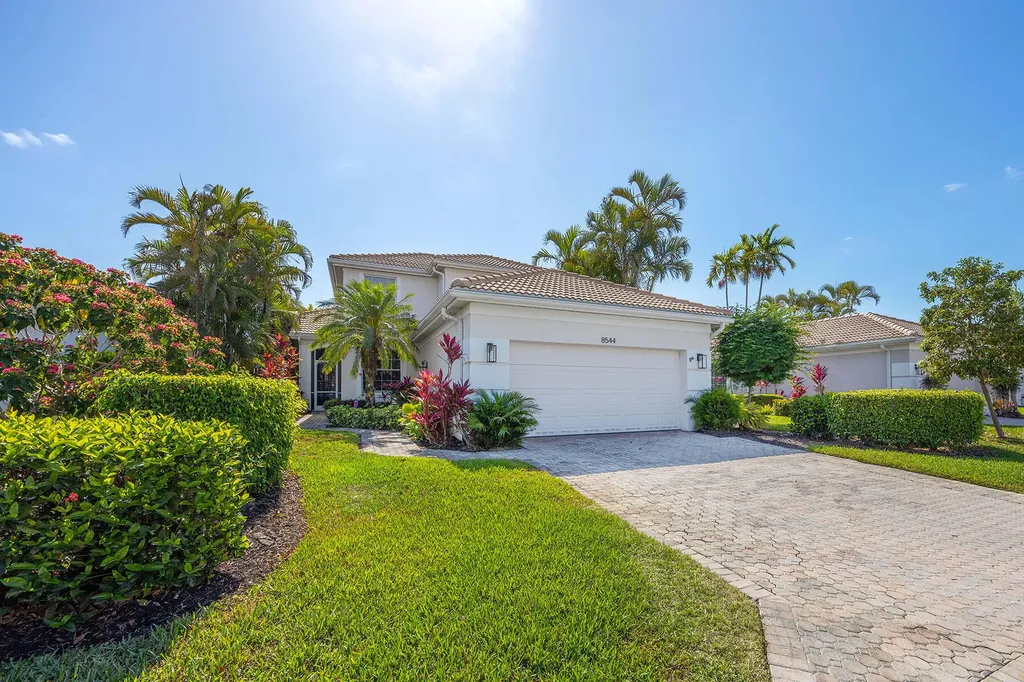 8544 Pepper Tree Way Naples FL 34114