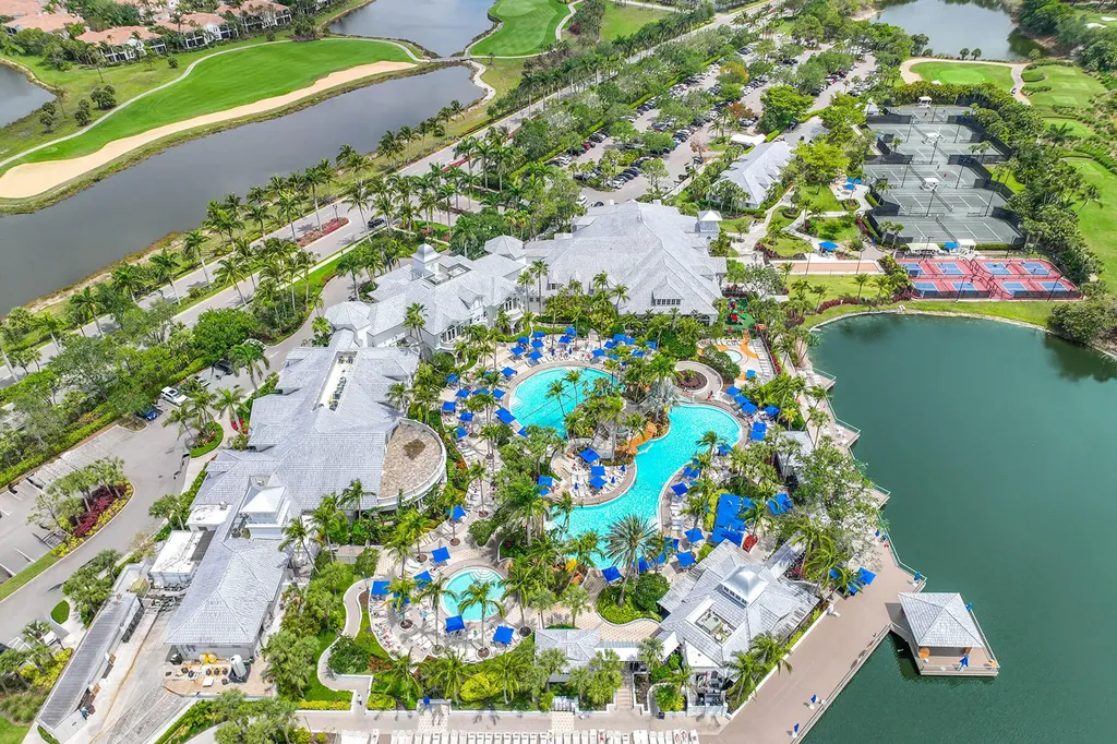 8544 Pepper Tree Way Naples FL 34114