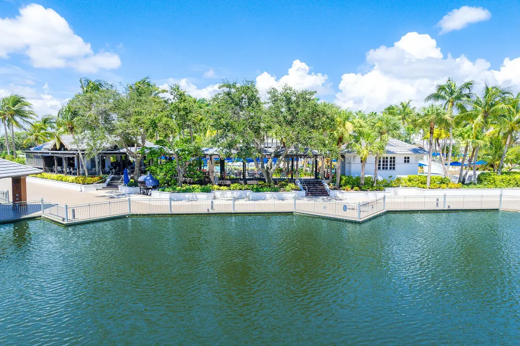 8544 Pepper Tree Way Naples FL 34114