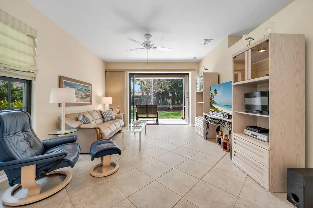 7805 Woodbrook Circle Naples FL 34104
