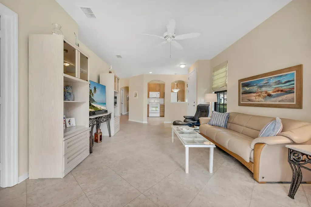 7805 Woodbrook Circle Naples FL 34104