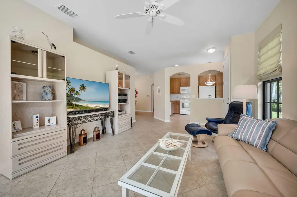 7805 Woodbrook Circle Naples FL 34104
