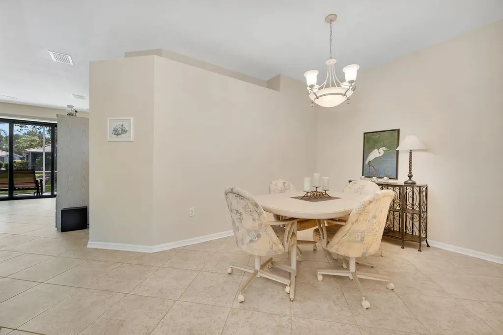 7805 Woodbrook Circle Naples FL 34104