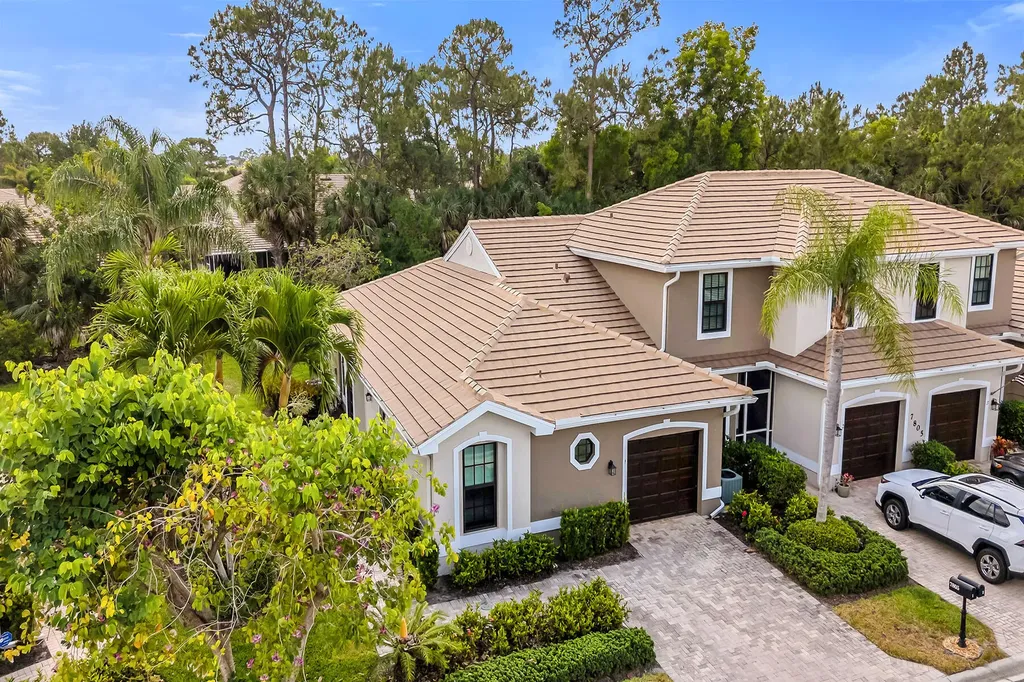 7805 Woodbrook Circle Naples FL 34104