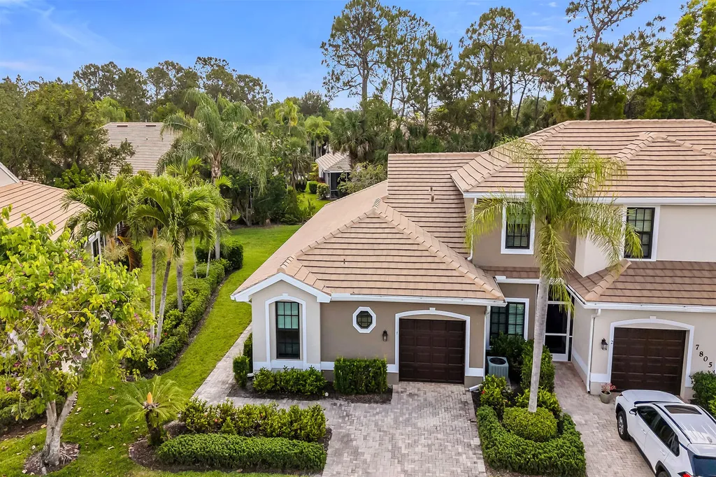 7805 Woodbrook Circle Naples FL 34104