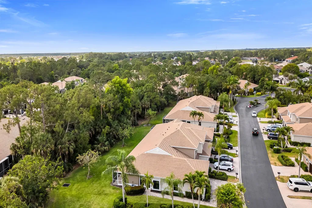 7805 Woodbrook Circle Naples FL 34104