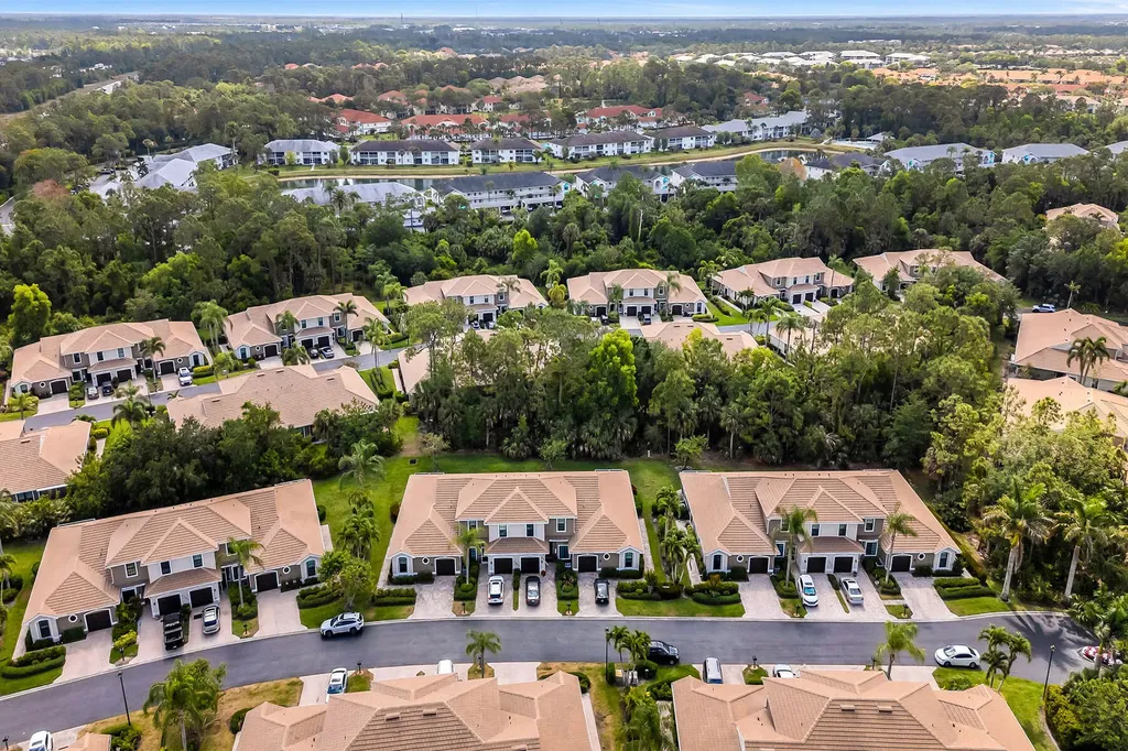 7805 Woodbrook Circle Naples FL 34104