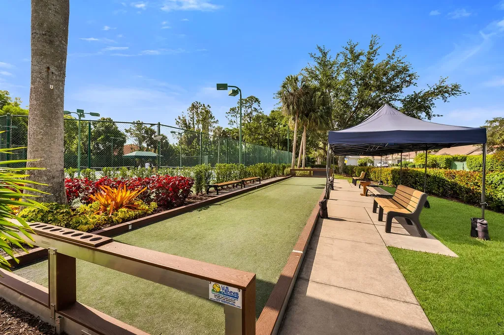 7805 Woodbrook Circle Naples FL 34104