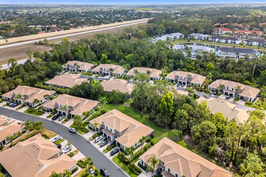 7805 Woodbrook Circle Naples FL 34104