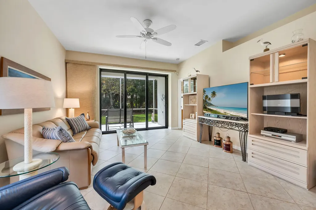 7805 Woodbrook Circle Naples FL 34104