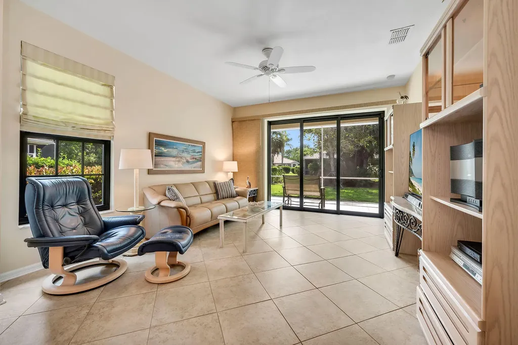 7805 Woodbrook Circle Naples FL 34104