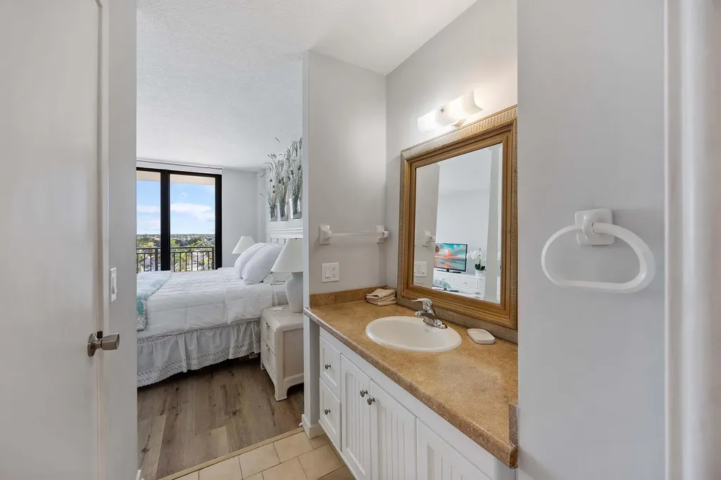 180 Seaview Marco Island FL 34145