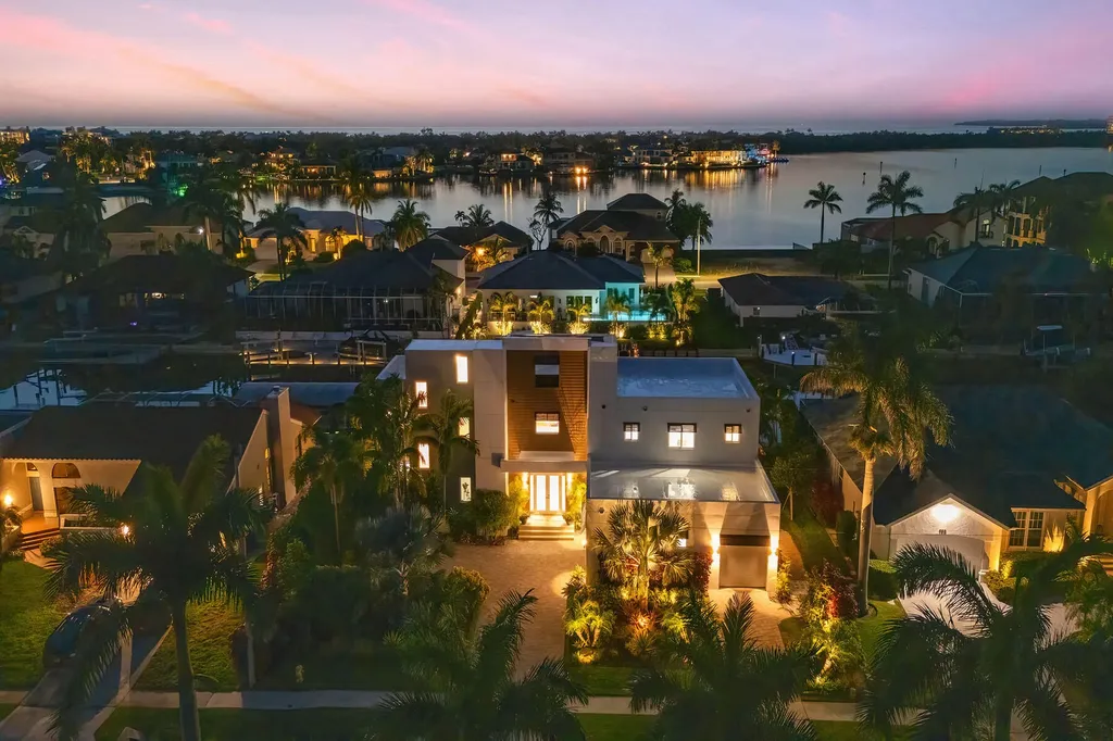 724 Plantation Court Marco Island FL 34145