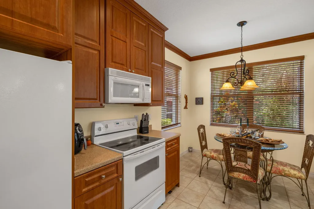 1409 Athol Way Naples FL 34104