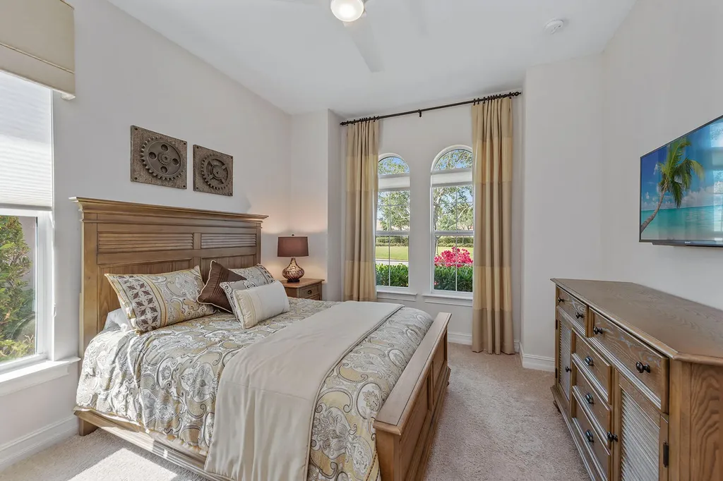 9479 Lagomar Court Naples FL 34114