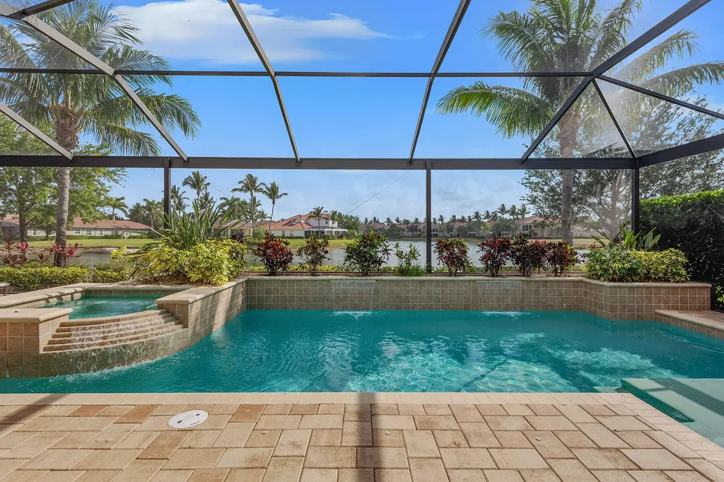 9479 Lagomar Court Naples FL 34114