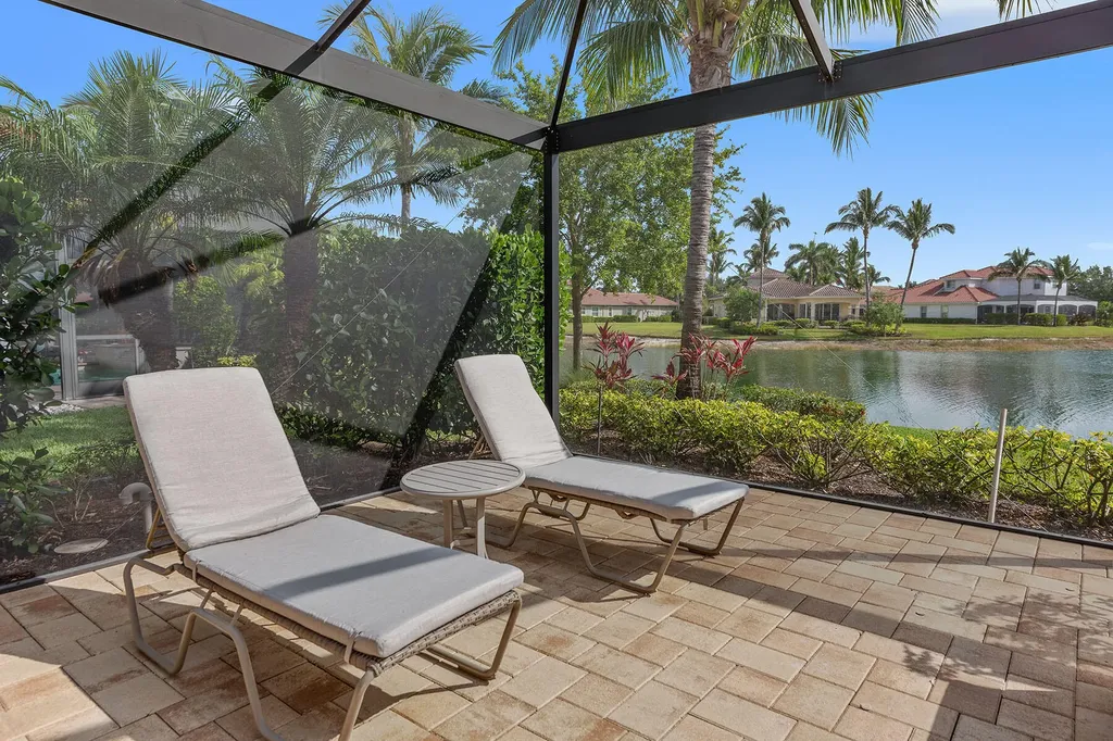 9479 Lagomar Court Naples FL 34114