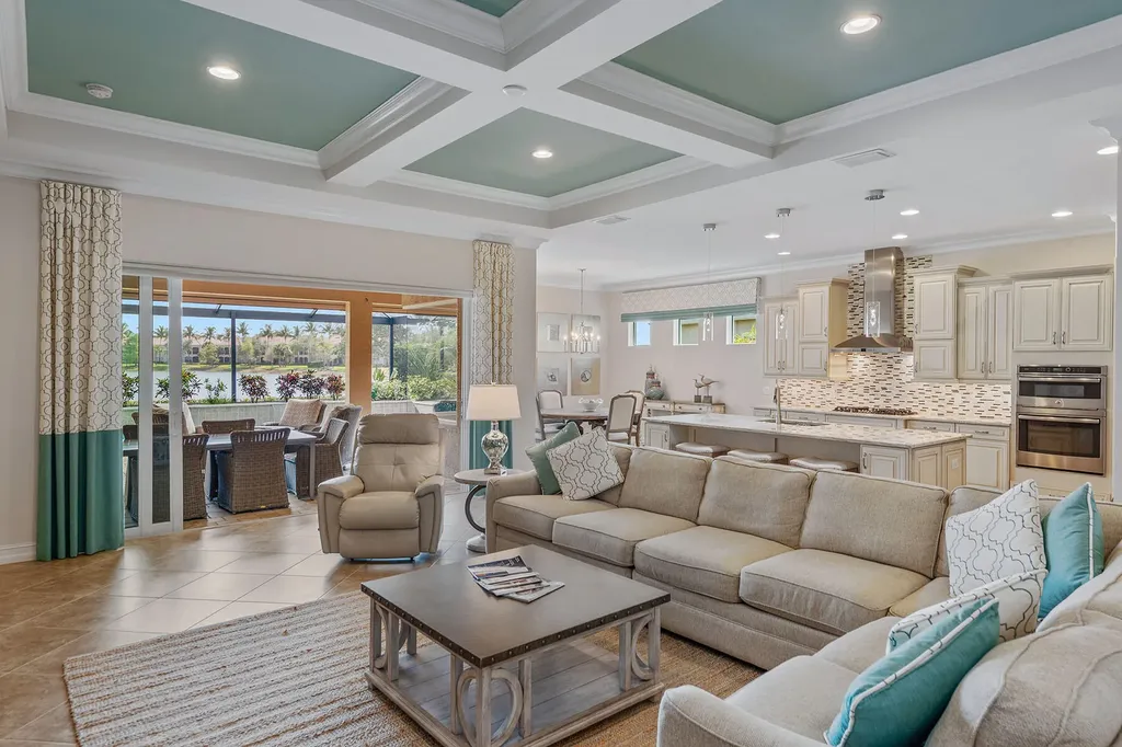 9479 Lagomar Court Naples FL 34114