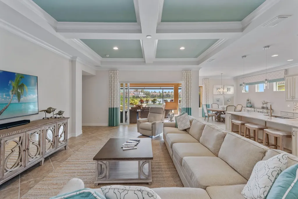 9479 Lagomar Court Naples FL 34114