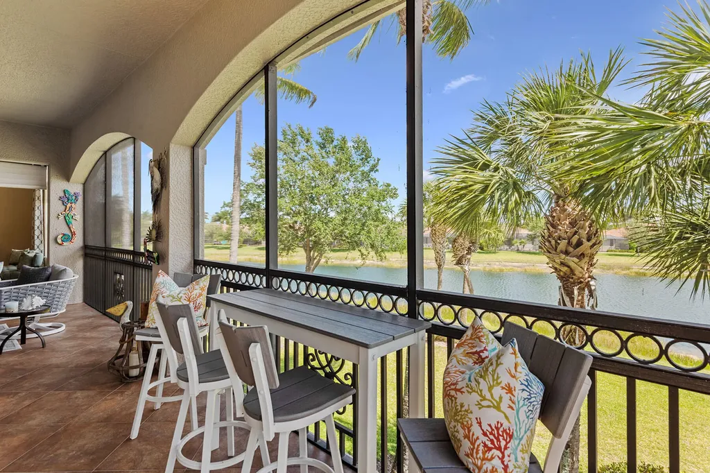 3160 Serena Lane Naples FL 34114