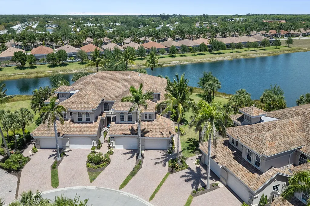 3160 Serena Lane Naples FL 34114