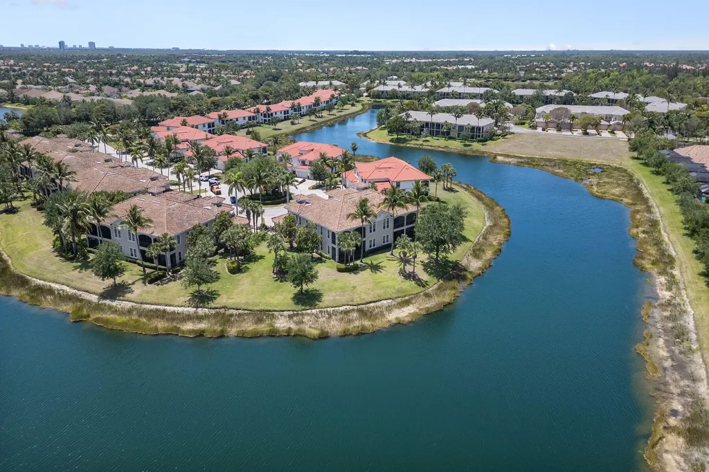 3160 Serena Lane Naples FL 34114