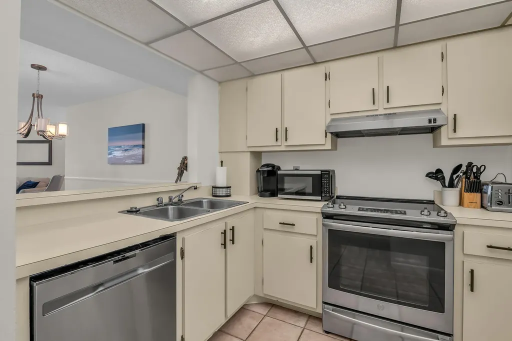 440 Seaview Court Marco Island FL 34145