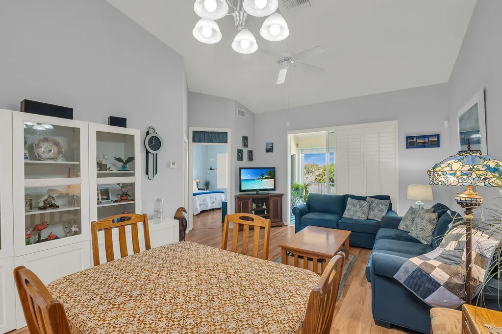 338 Newport Drive Naples FL 34114