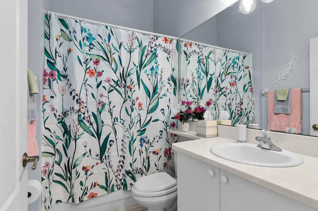 338 Newport Drive Naples FL 34114