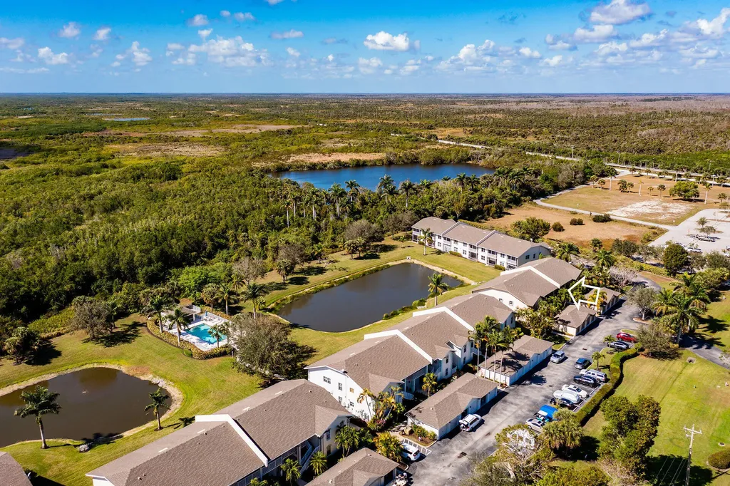 338 Newport Drive Naples FL 34114