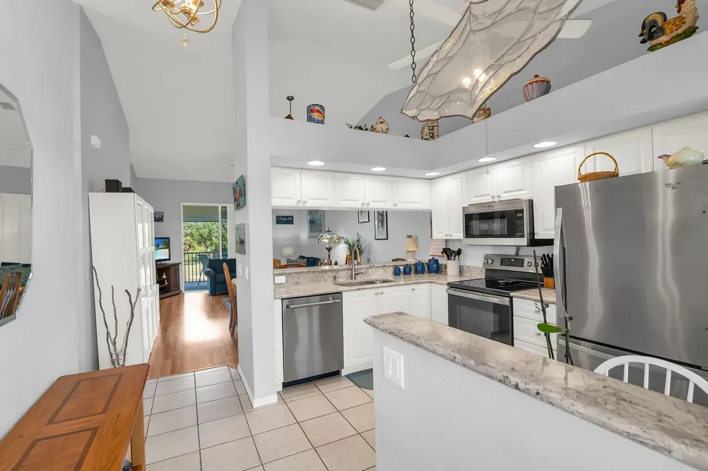 338 Newport Drive Naples FL 34114
