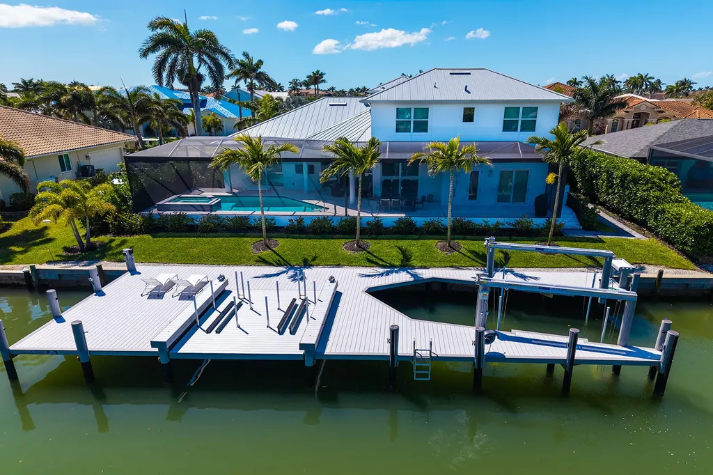 1886 Honduras Avenue Marco Island FL 34145