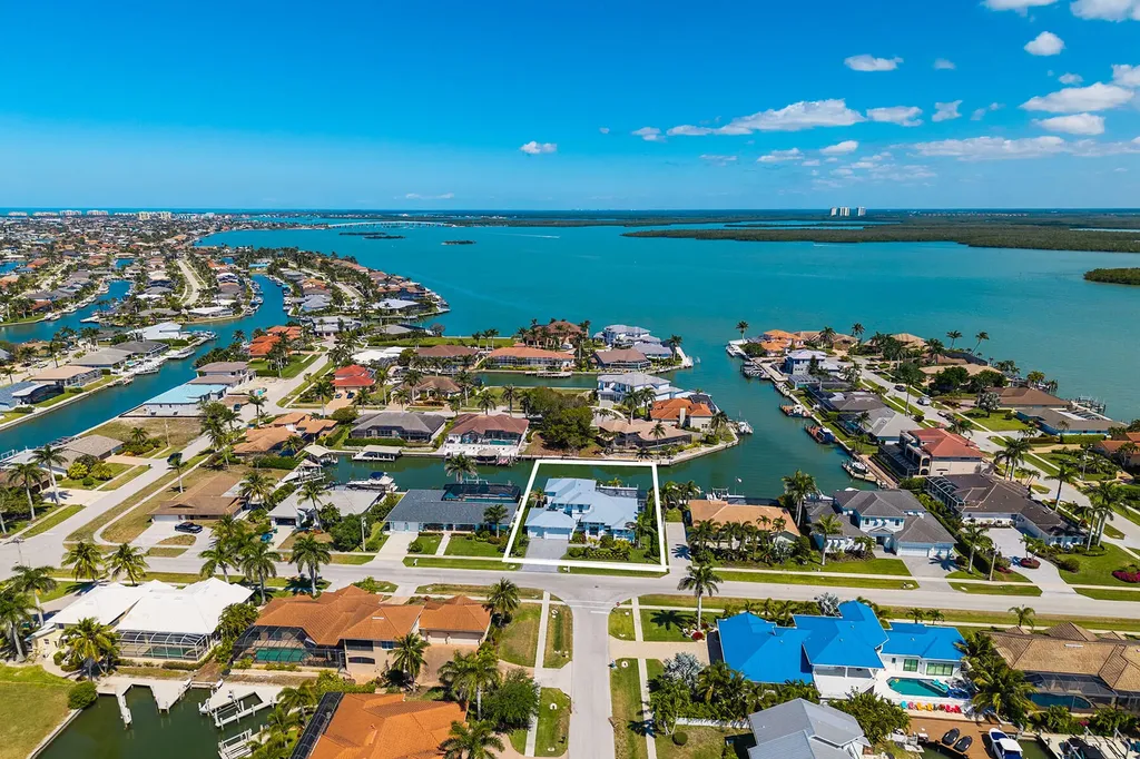 1886 Honduras Avenue Marco Island FL 34145