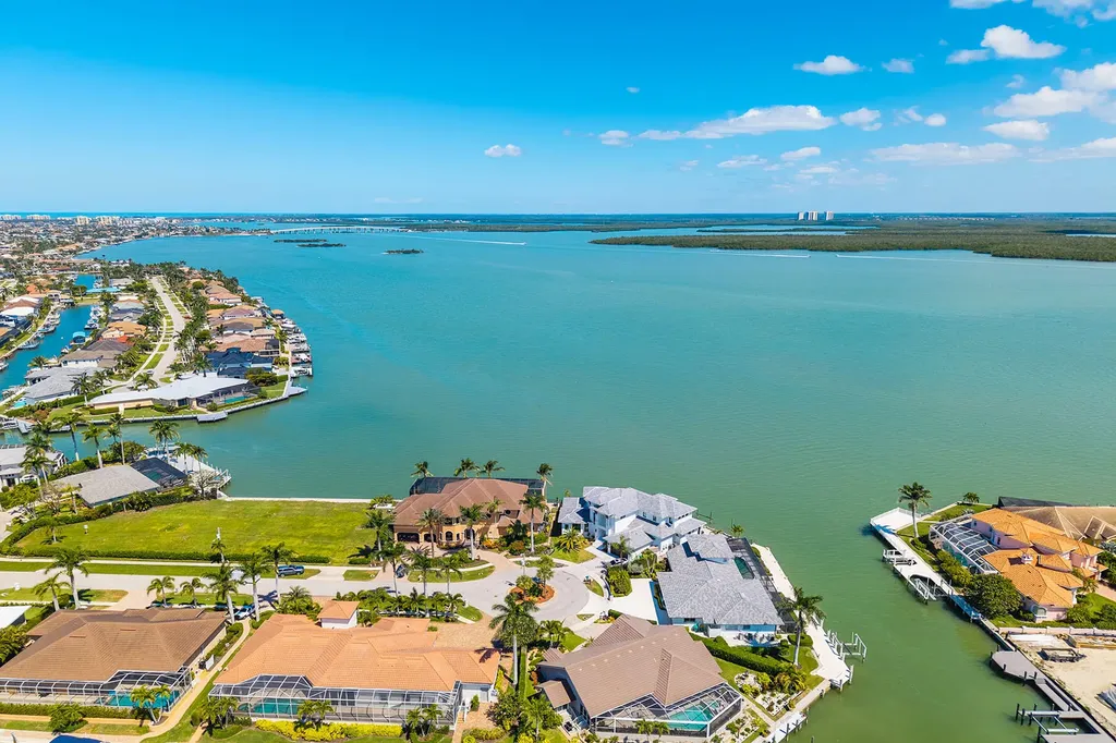 1886 Honduras Avenue Marco Island FL 34145