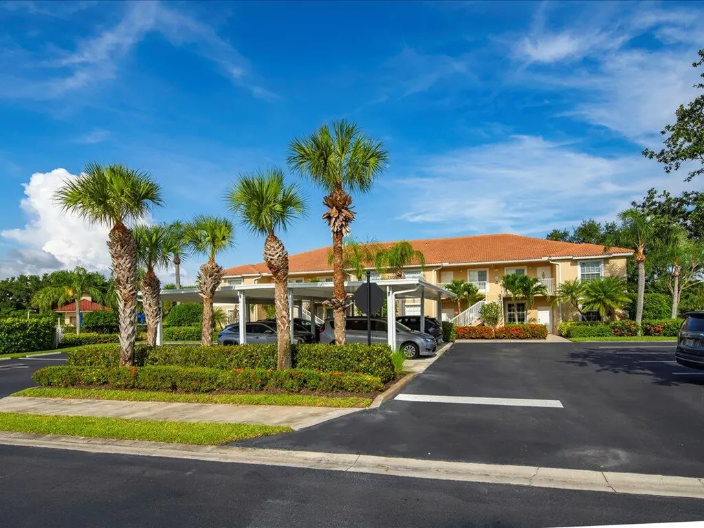 2805 Cypress Trace Circle Naples FL 34119