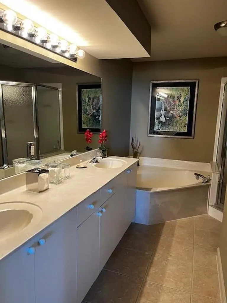 201 Vintage Bay Marco Island FL 34145