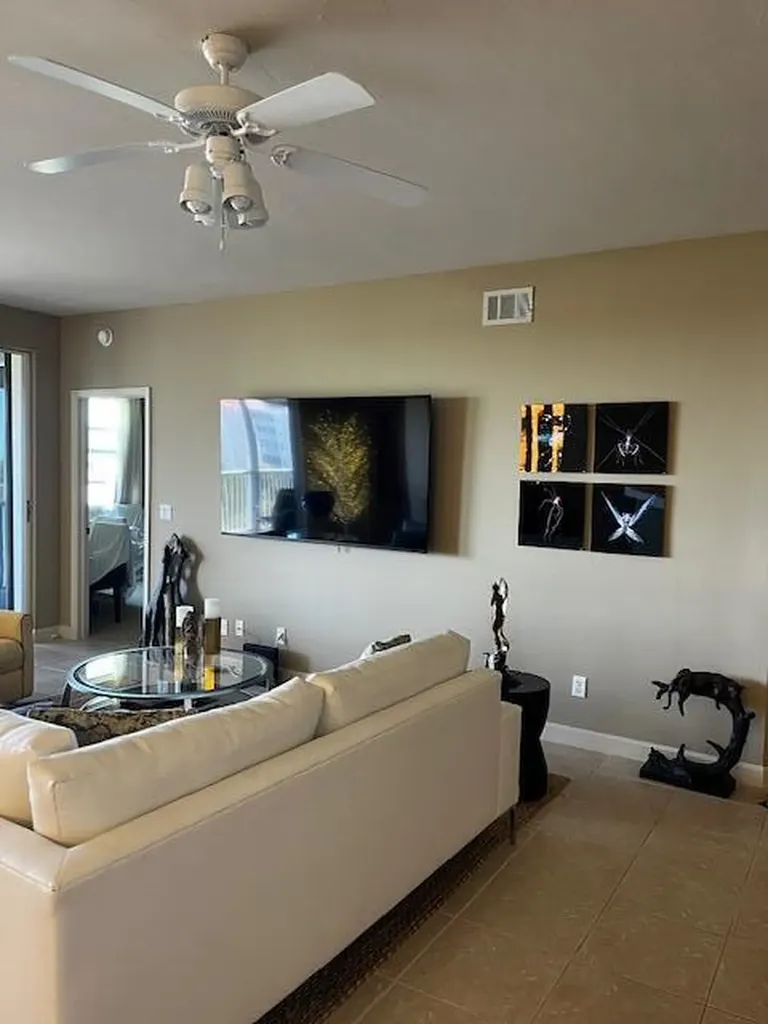 201 Vintage Bay Marco Island FL 34145