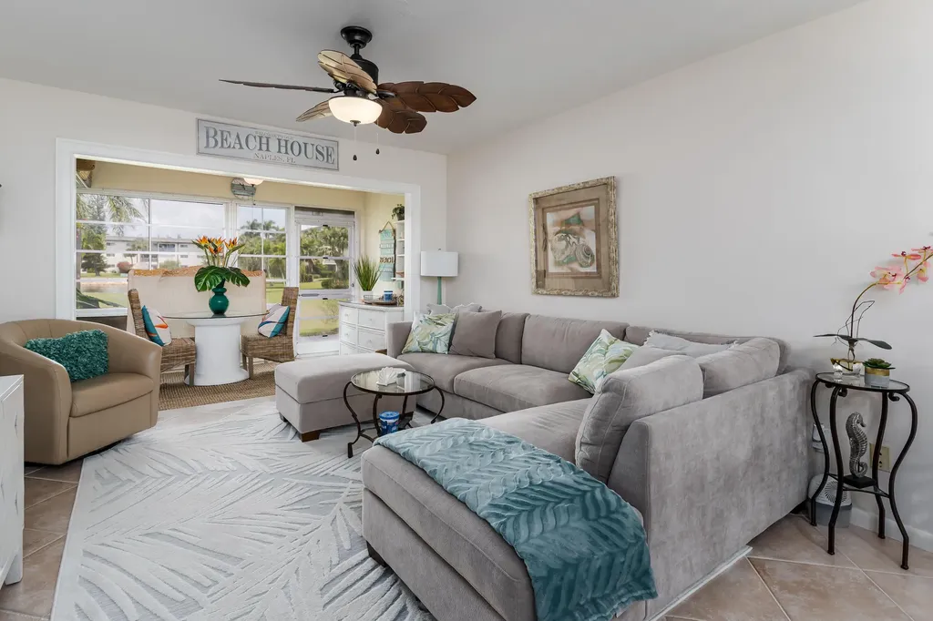 1014 Manatee Naples FL 34114