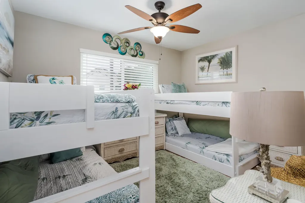 1014 Manatee Naples FL 34114