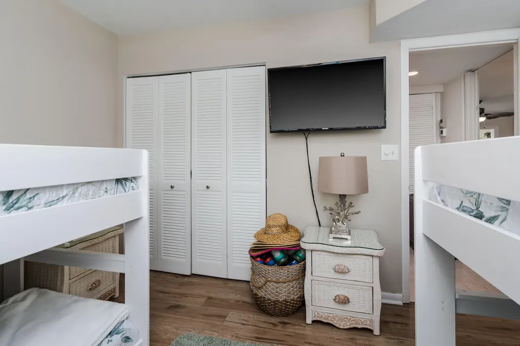 1014 Manatee Naples FL 34114