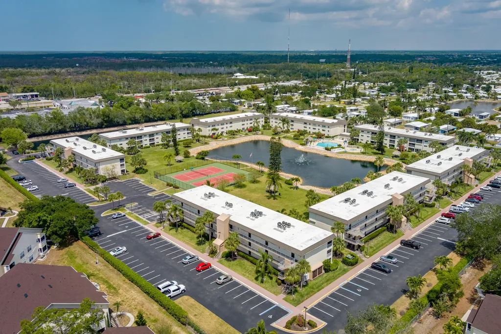 1014 Manatee Naples FL 34114