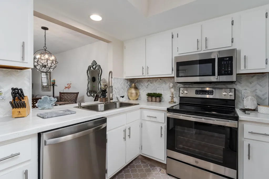 1014 Manatee Naples FL 34114