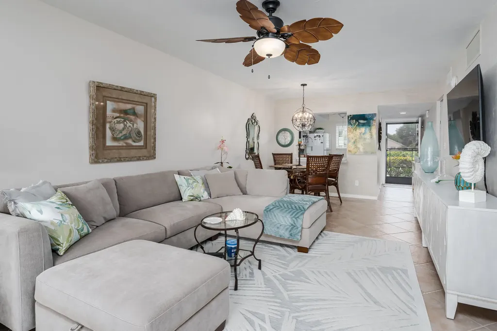 1014 Manatee Naples FL 34114