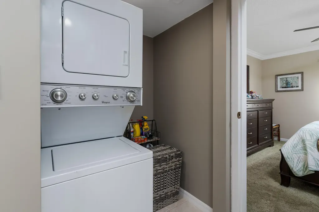 1010 Manatee Naples FL 34114