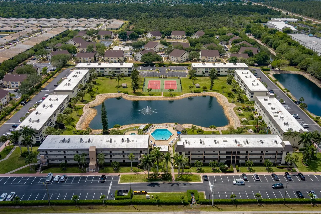 1010 Manatee Naples FL 34114