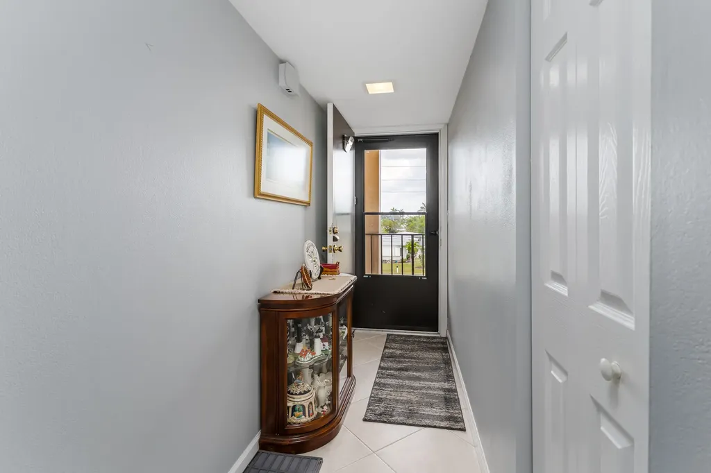 1010 Manatee Naples FL 34114