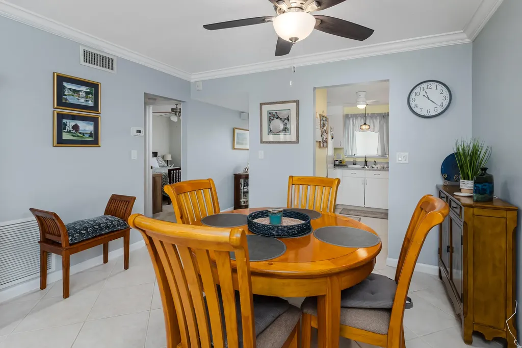 1010 Manatee Naples FL 34114