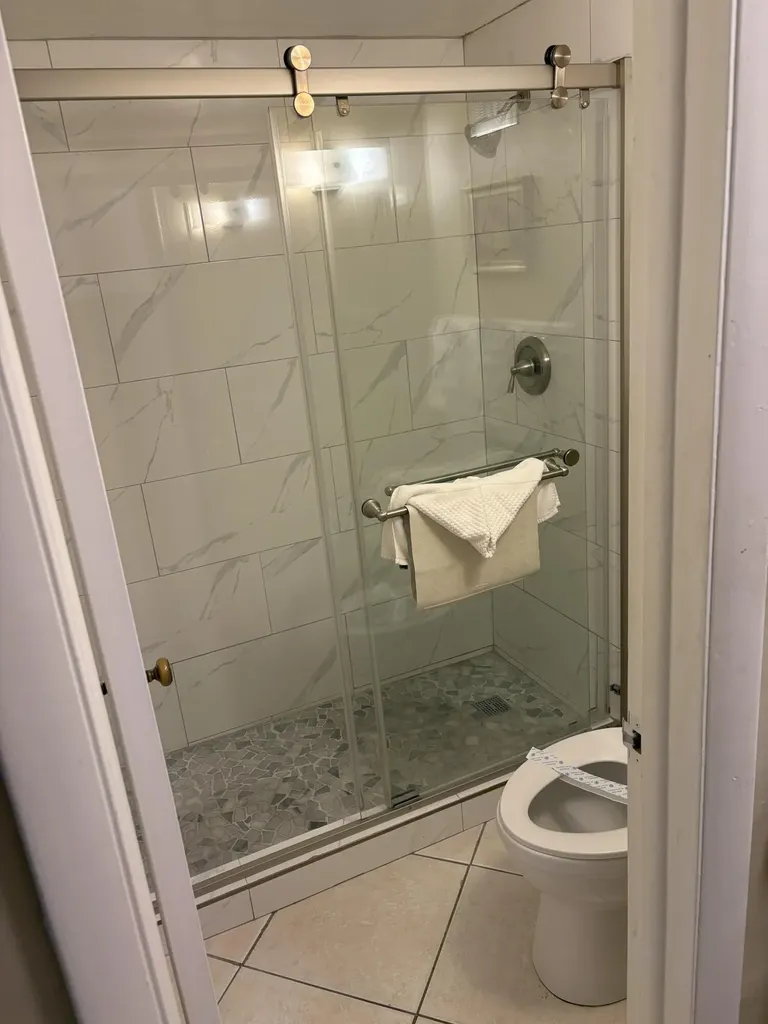 2555 Tamiami Trail N Naples FL 34103