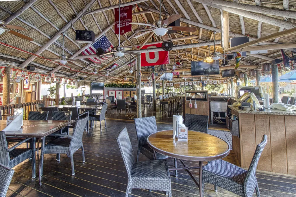 2555 Tamiami Trail N Naples FL 34103